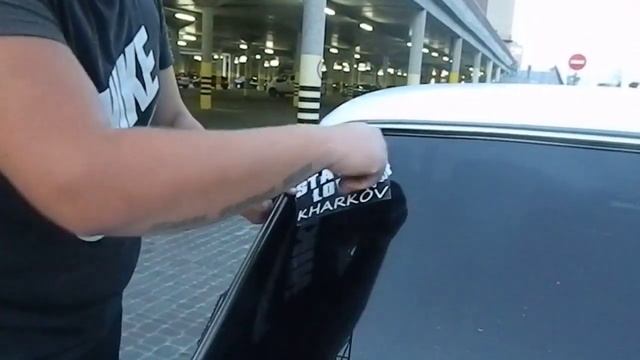 Клубная наклейка Static смотреть онлайн