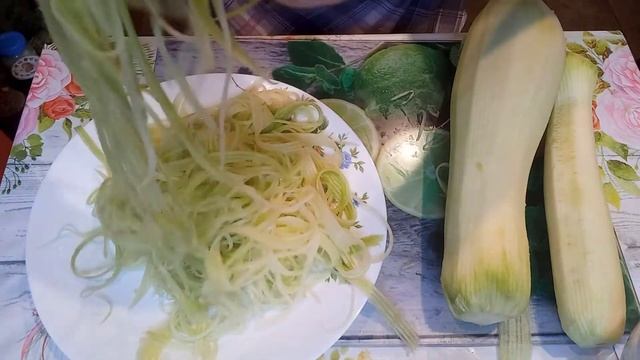 Паста из кабачков. Новинка! Добавляем любимый соус, и ужин готов!ENG SUBS смотреть онлайн
