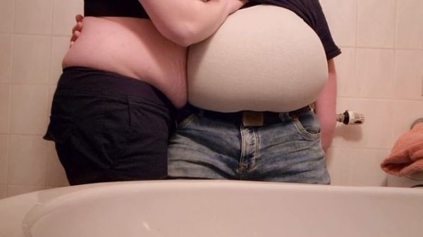 2K Subscriber Special: Water Inflation Belly Play