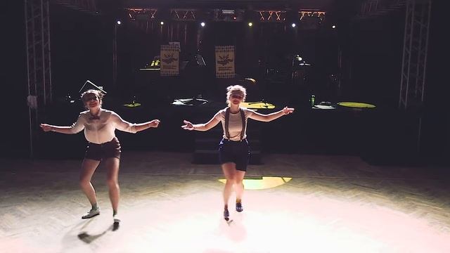 "Baby pranks" - Влада Макарчева и Ярослава Крепишкова. Two Rivers fest 2021 смотреть онлайн