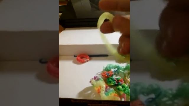 мои поделки из резинок. смотреть онлайн