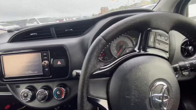 TOYOTA VITZ 2016.12 1.3F LED EDITION 070 смотреть онлайн