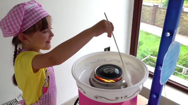 Ksysha pretend play makes and selling ice cream смотреть онлайн