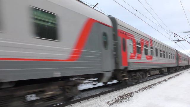 Электровоз ЭП1М-793 с пассажирским поездом смотреть онлайн