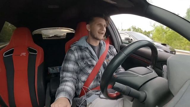 Stock Civic Type R vs Stock STI смотреть онлайн