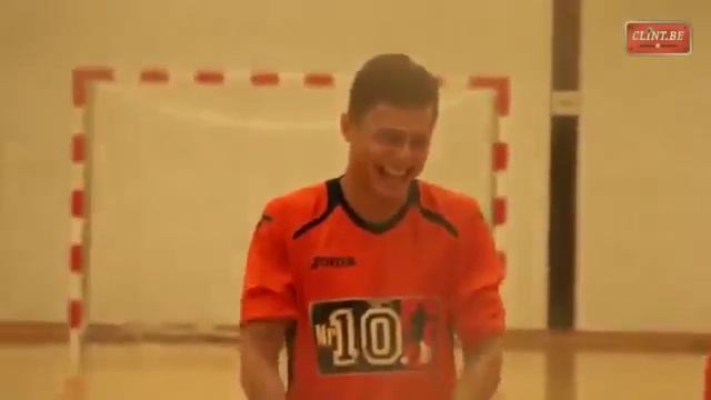 как попасть в ворота.. смотреть онлайн