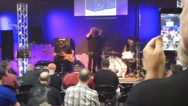 Robbie Merrill of GODSMACK Spector Bass Clinic "Highway Star" 09-23-2017 смотреть онлайн