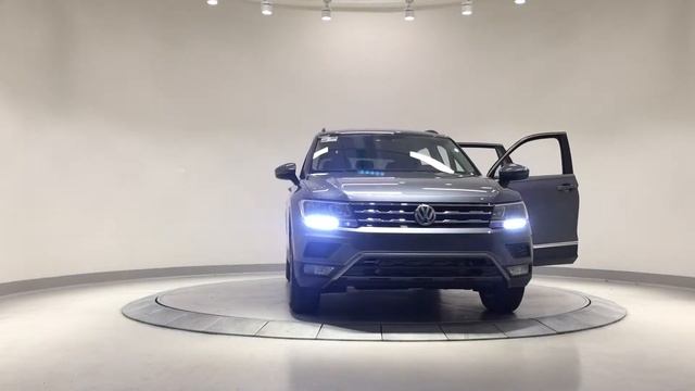 2018 Volkswagen Tiguan - V12611 смотреть онлайн