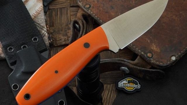 Нож Apus Knives Shorty, сталь Bohler K110, рукоять оранжевая G-10, синяя проставка смотреть онлайн