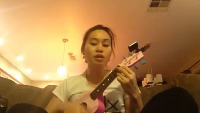 Tens ukulele song- hello kitty ukulele смотреть онлайн