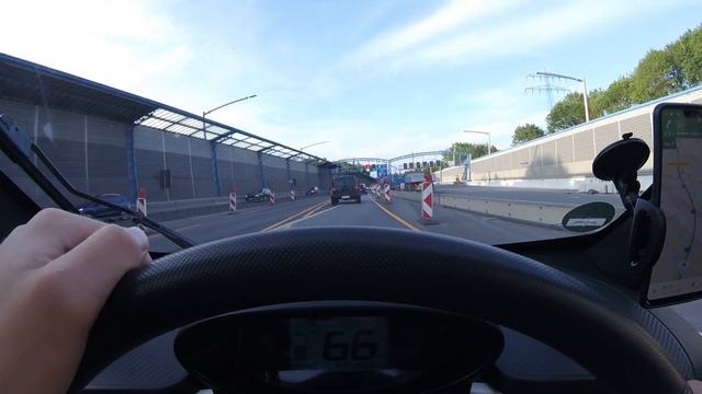 Mit dem Renault Twizy auf die Autobahn - Ein Stück A7 Baustelle im Elektroflitzer смотреть онлайн