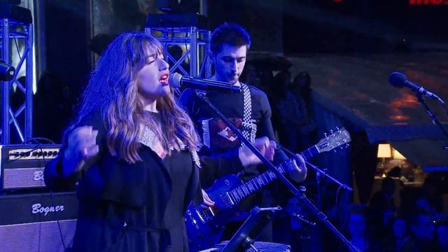 Garik & Sona - te axjik lineir (live at Aznavour square) HD смотреть онлайн