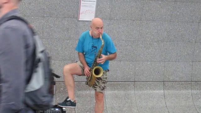 Как музыка в метро влияет на настроение пассажиров и улучшает их день.