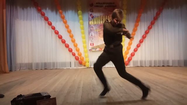 Зажигательный танец победителя! смотреть онлайн