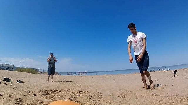 Сальто на пляже смотреть онлайн