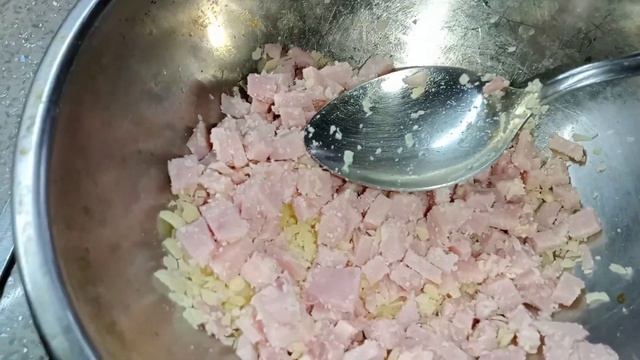 Фаршированные блинчики, готовятся быстро и просто, Фаршированные блины с ветчиной и сыром смотреть онлайн