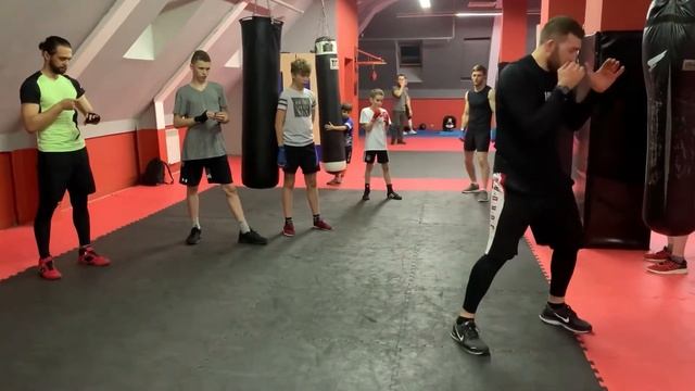 Передвижение в боксе. смотреть онлайн