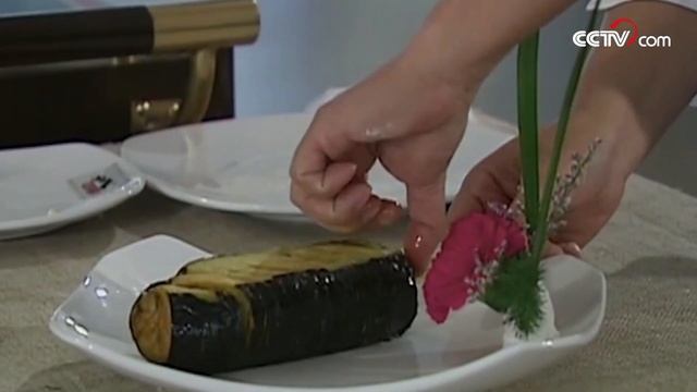 Жареные баклажаны со свиным фаршем|CCTV Русский смотреть онлайн