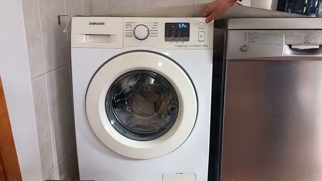 samsung goes for a walk with dry clothes?♂️ смотреть онлайн