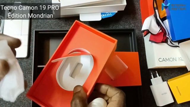 Tecno Camon 19 PRO Édition Mondrian - Vidéo de déballage (Unboxing) смотреть онлайн
