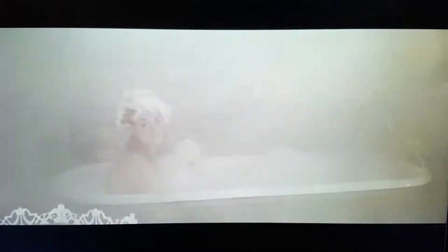 Casino Royale 1967 James Bond in the bath смотреть онлайн