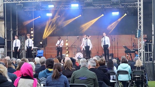 Don't Look Back in Anger - Corless Choir | Leman XXXVI смотреть онлайн
