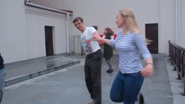 Минск - 24.06.2017. Пешеходка. 9ч.(13). Школа танцев "Качели"-1. Беларусь. смотреть онлайн