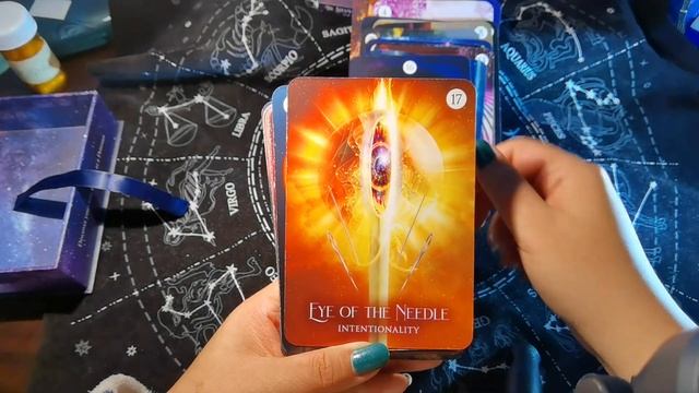 Unboxing a new deck "The Shaman's dream oracle cards " смотреть онлайн