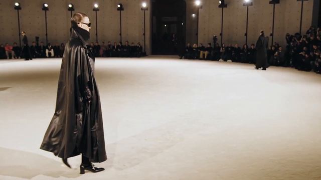 SAINT LAURENT | Fall Winter 2023/2024 | Paris Fashion Week Men’s смотреть онлайн