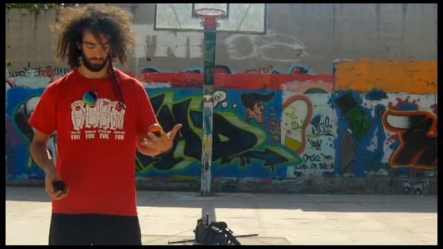 The Juggler 0.9 смотреть онлайн