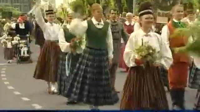 Часы и начало утренних новостей (Первый балтийский канал, 11.07.2008) смотреть онлайн