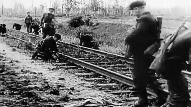 22 июня - День памяти и скорби.
80 лет назад. 22 июня 1941 года. смотреть онлайн