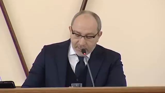 17.05.16 - Машиниста харьковского метро наградили  почетной грамотой городского совета 1