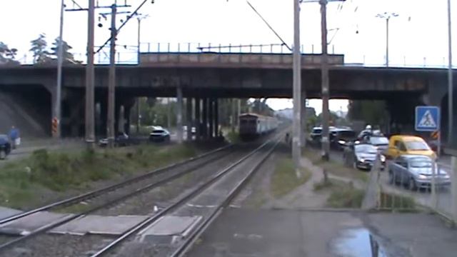 ЭЛЕКТРОПОЕЗД ЭР9М-517 ТИФОН ГУДОК СТАНЦИЯ КИЕВСКАЯ РУСАНОВКА смотреть онлайн