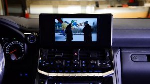 Toyota Land Cruiser 300: установка развлекательной мультимедийной системы на базе ОС Android