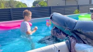 24 ЧАСА В БАССЕЙНЕ. БРОС ШОУ