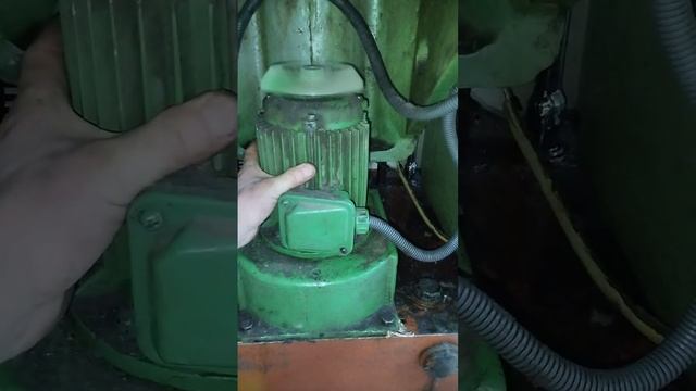 Ремонт пресса пкп 10 вирубочного.Замена подшипников в электродвигателя. смотреть онлайн