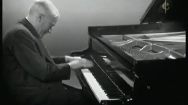 Perlemuter-Ravel Toccata aus Le tombeau de Couperin [revised] смотреть онлайн