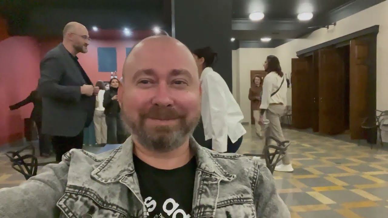 СУХУМ | Цены в кафе на набережной в Абхазии | Обзор городского авторынка смотреть онлайн