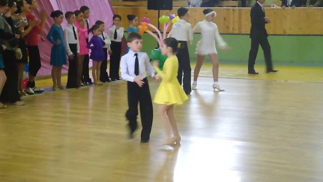 Vídeos de niños bailando chachachá смотреть онлайн