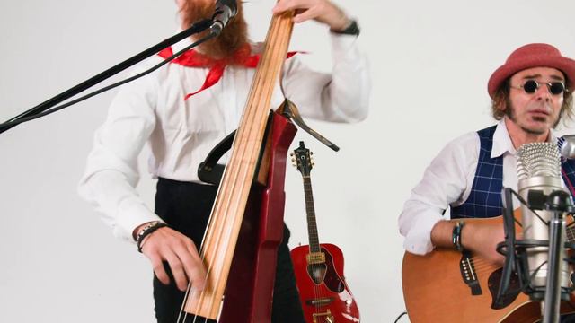 Фрикинг Аут - Вместо нее (cover) смотреть онлайн