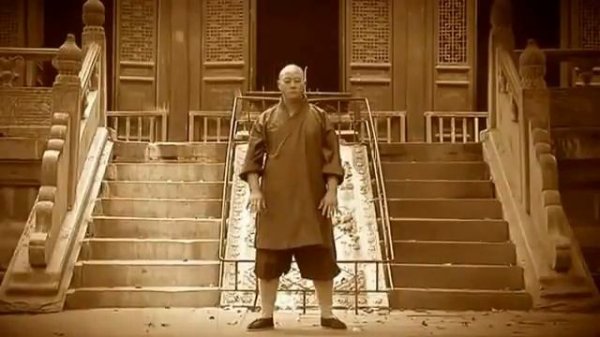 Shaolin 8 Treasure Exercises Ba Duan Jin with Grandmaster Shi Yan Ao of de Shaolin Temple in Songso