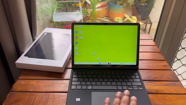 Samsung Galxy Tab S9 FE with Keyboard it is a mini Laptop смотреть онлайн