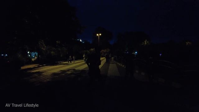 [4K] IRAN 2022 - Lahijan Nightlife Walking Tour - Incredible Lahijan Lake View at Night смотреть онлайн