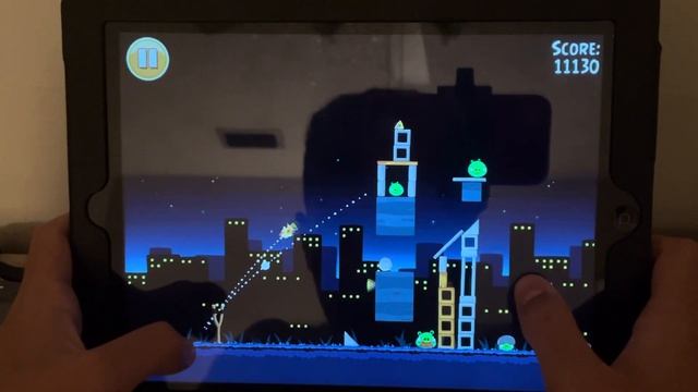 Angry Birds HD Free (iOS) (Version 1.4.1) on my iPad 3rd generation (iOS 6.1.2 dualbooted) смотреть онлайн