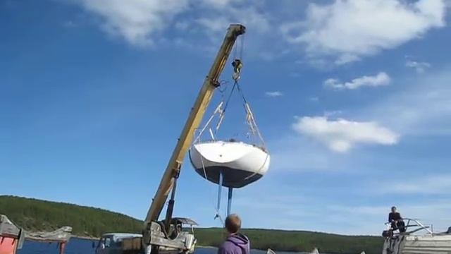 Как яхту на воду спускали смотреть онлайн