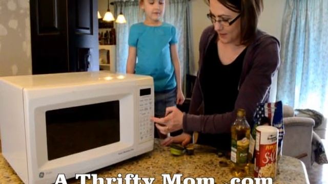 Make Your Own Popcorn in the Microwave смотреть онлайн