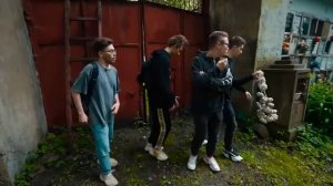 Влад А4, Глент, Кобяков и Серёга проникли на КЛАДБИЩЕ и нашли что-то МИСТИЧЕСКОЕ и ПАРАНОРМАЛЬНОЕ.