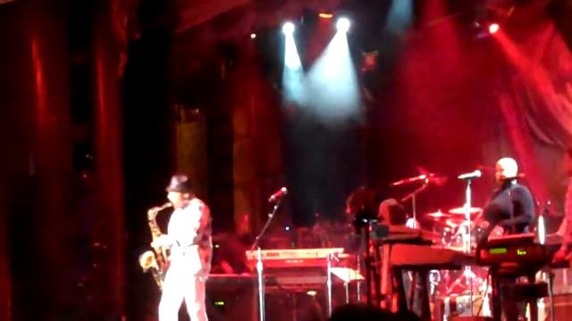 Kirk Whalum performs "All I Do Is Think About You" live смотреть онлайн