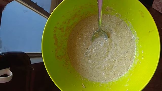 Вкусные оладьи без яиц, сахара, молока и белой муки смотреть онлайн